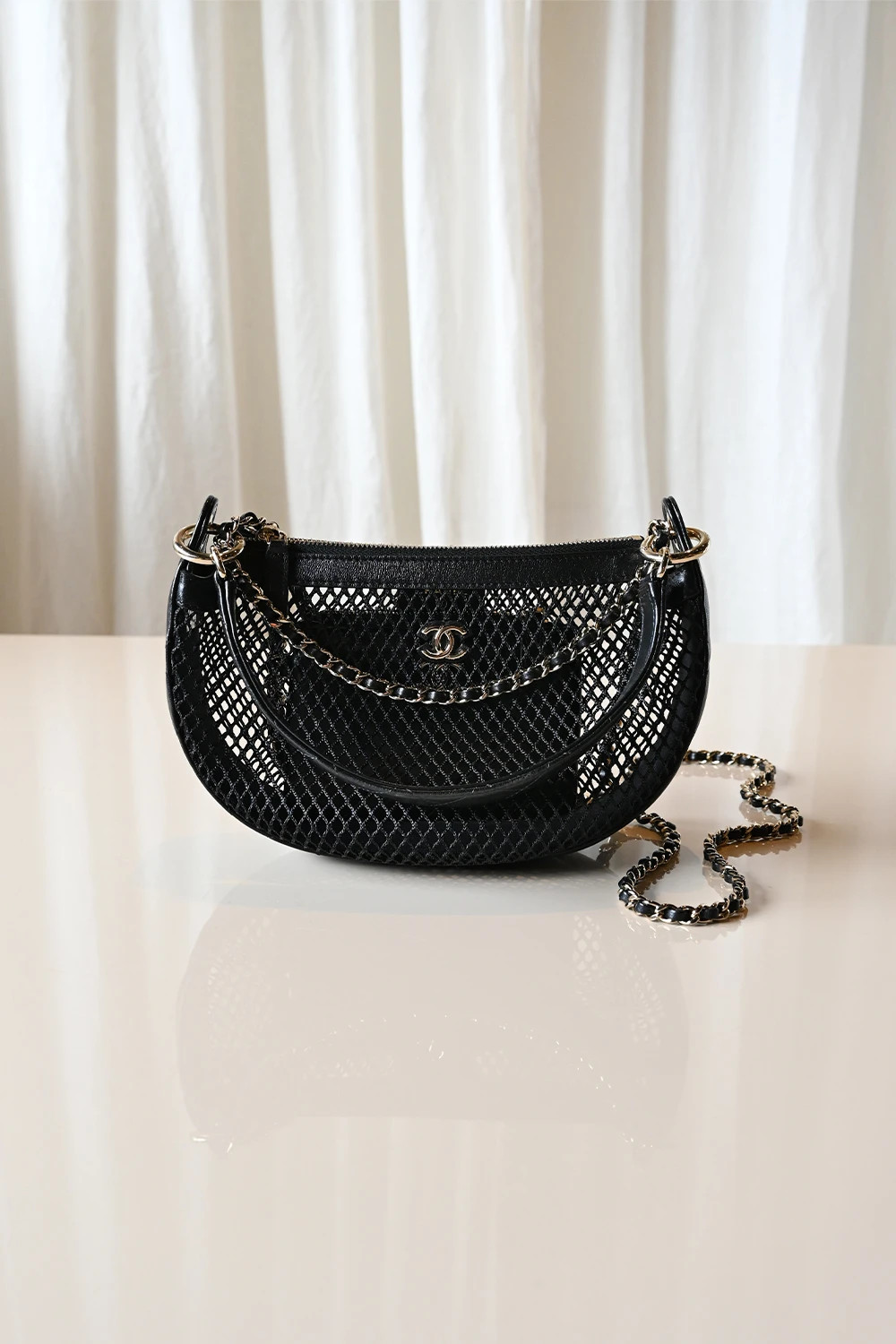Chanel Mesh hobo bag | black