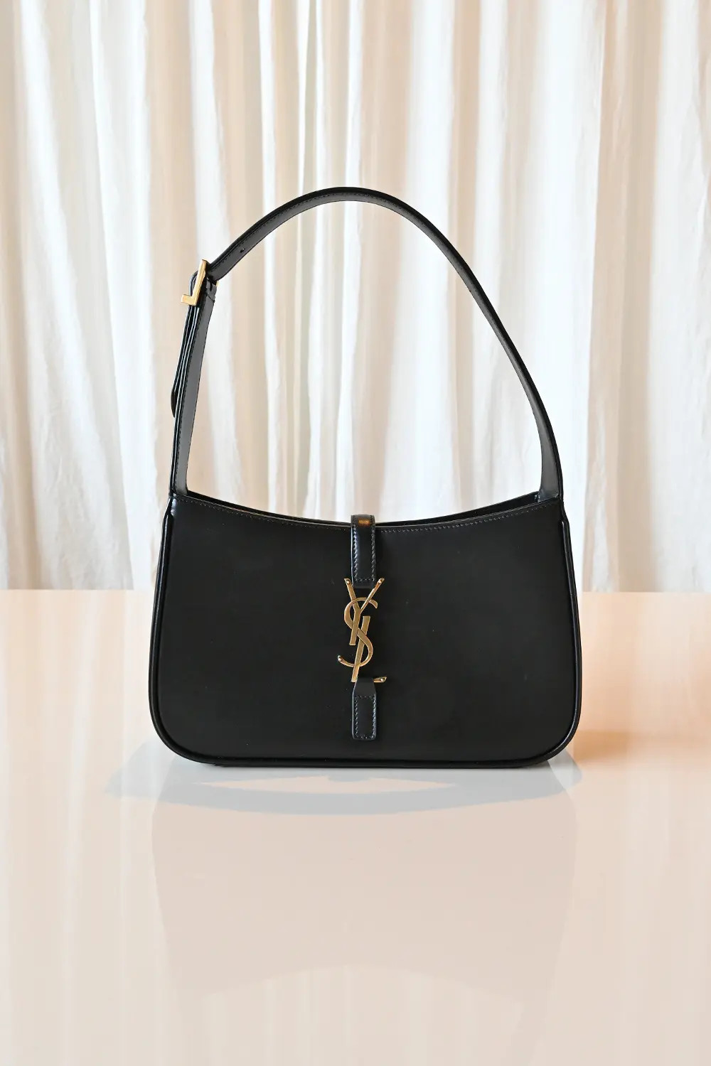 Saint Laurent Le 5 À 7 bag | black